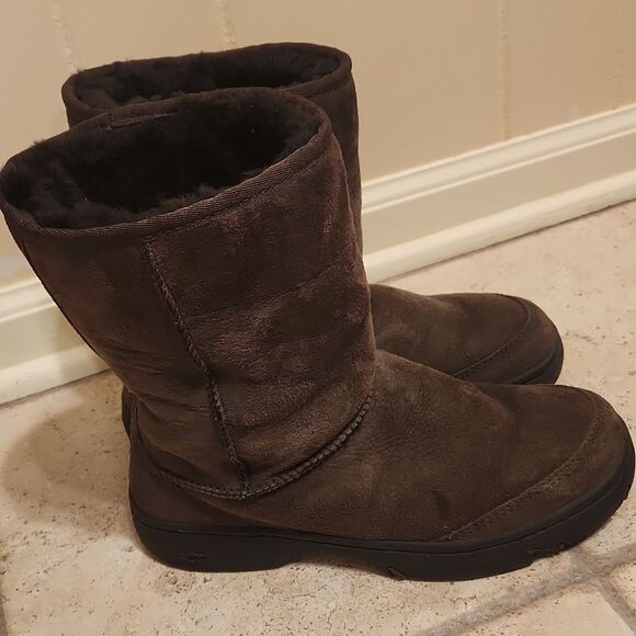 Ugg Classic Short Dark Brown Suede & Shearling Boots "Sundance II" Size 9 - Picture 2 of 11